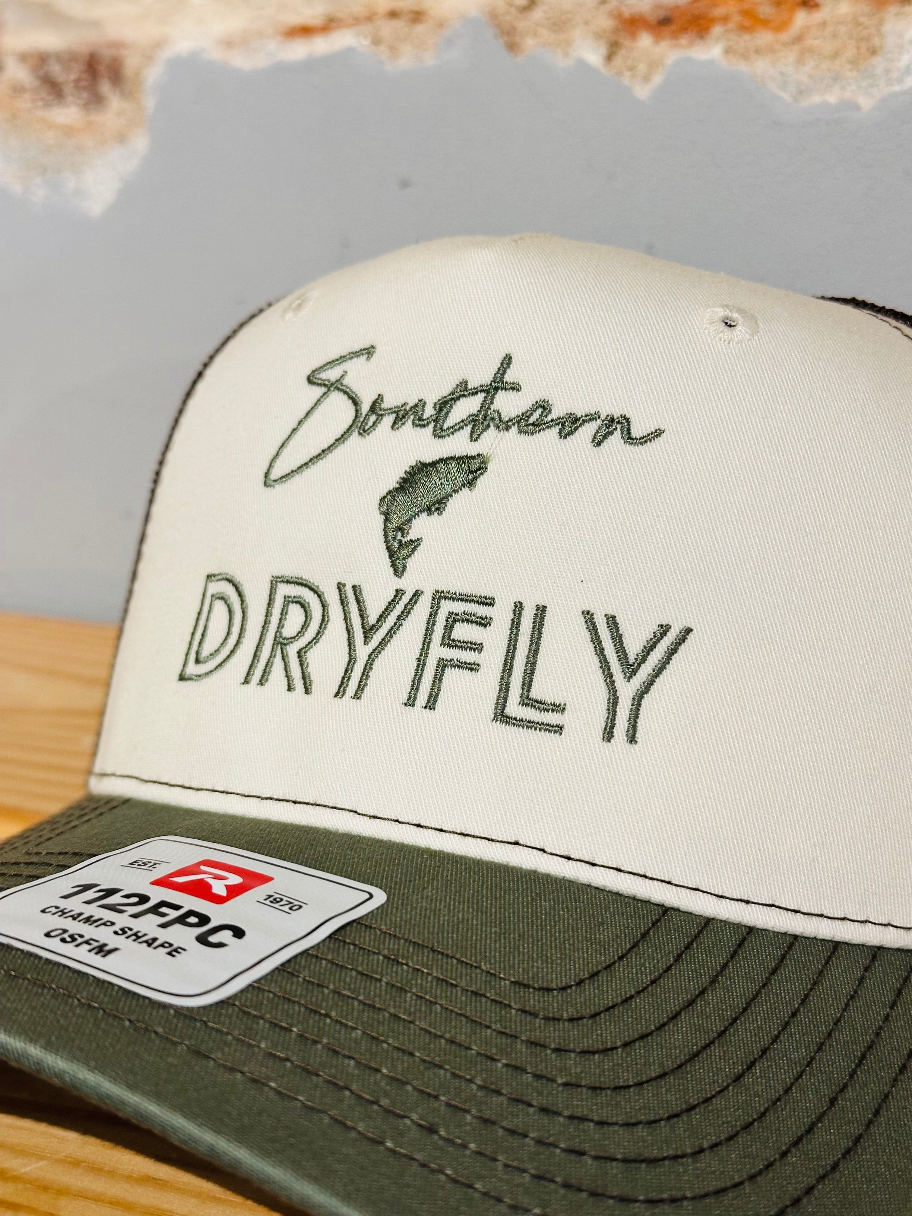 Southern Dry Fly Smallmouth logo Richardson 112