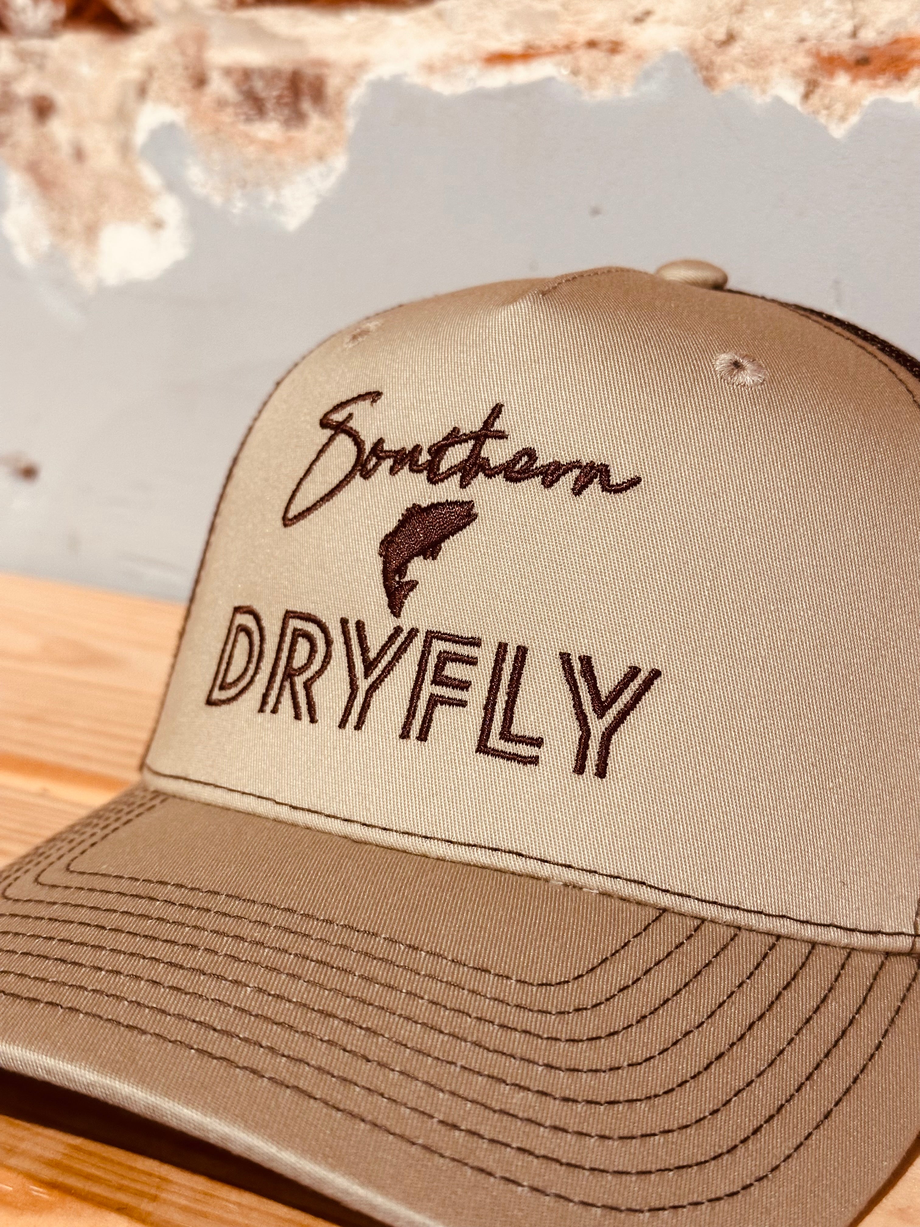 Southern Dry Fly Smallmouth logo Richardson 112