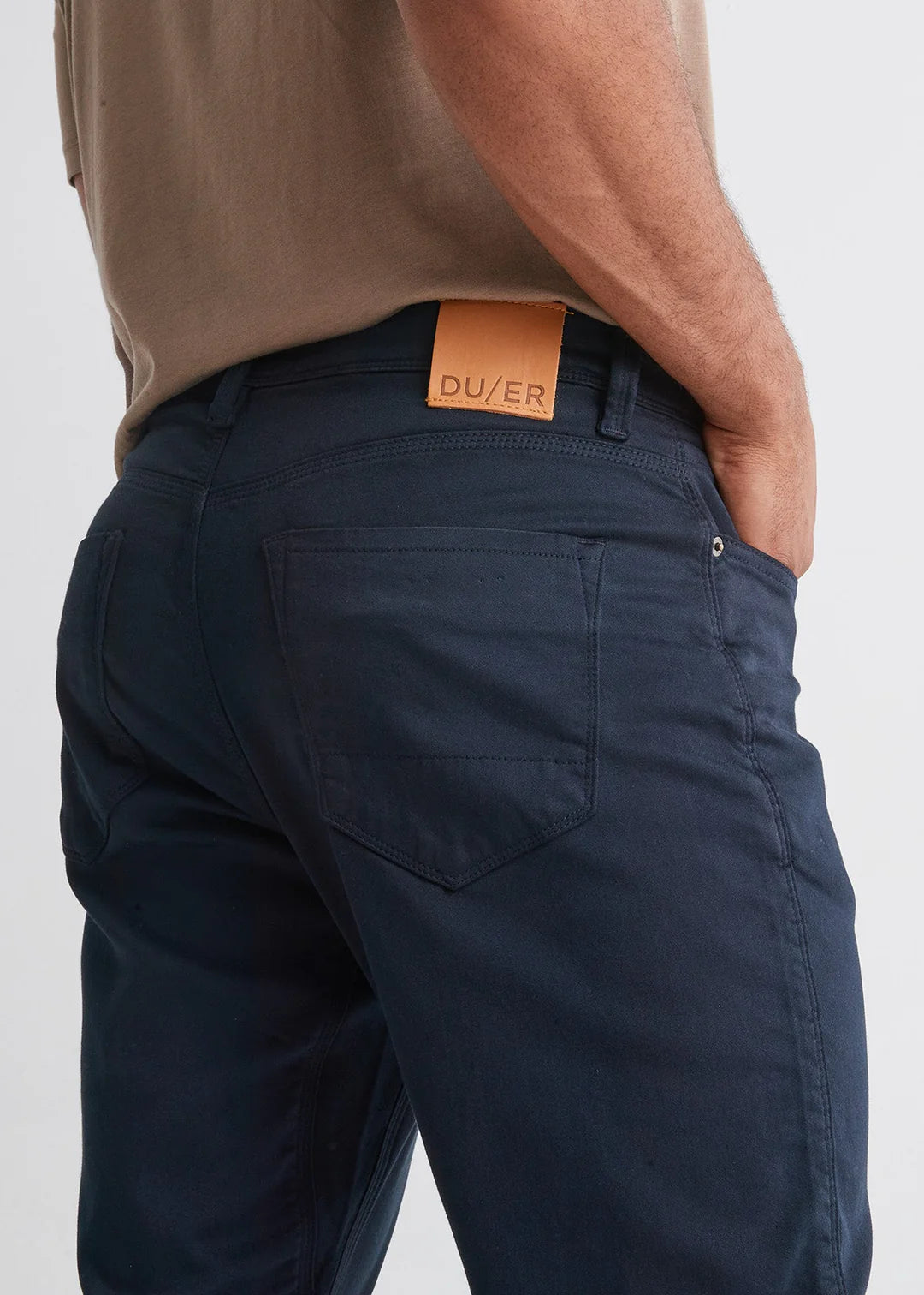 DUER No Sweat Relaxed Taper