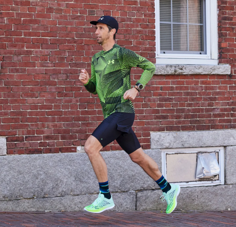 Darn Tough Men's Bolt Micro Crew Ultra-Lightweight Running Socks
